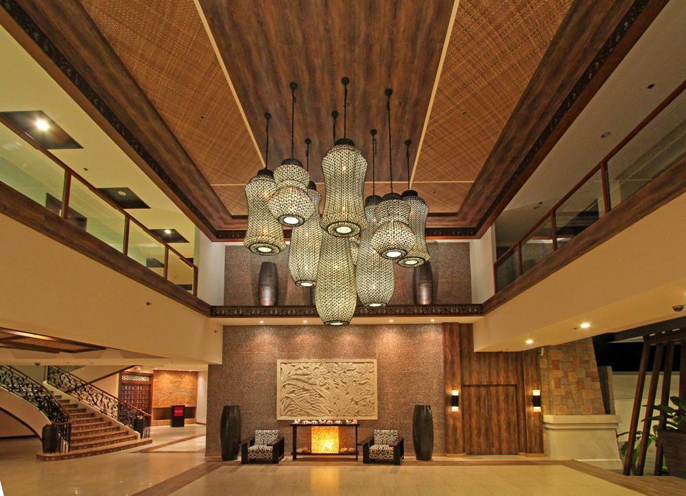 เดอะ เบลเลวู รีสอร์ท ปางเลา ภายนอก รูปภาพ The lobby of the hotel