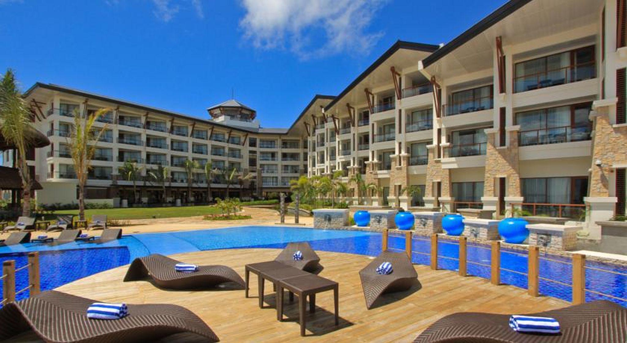 เดอะ เบลเลวู รีสอร์ท ปางเลา ภายนอก รูปภาพ The pool at the hotel
