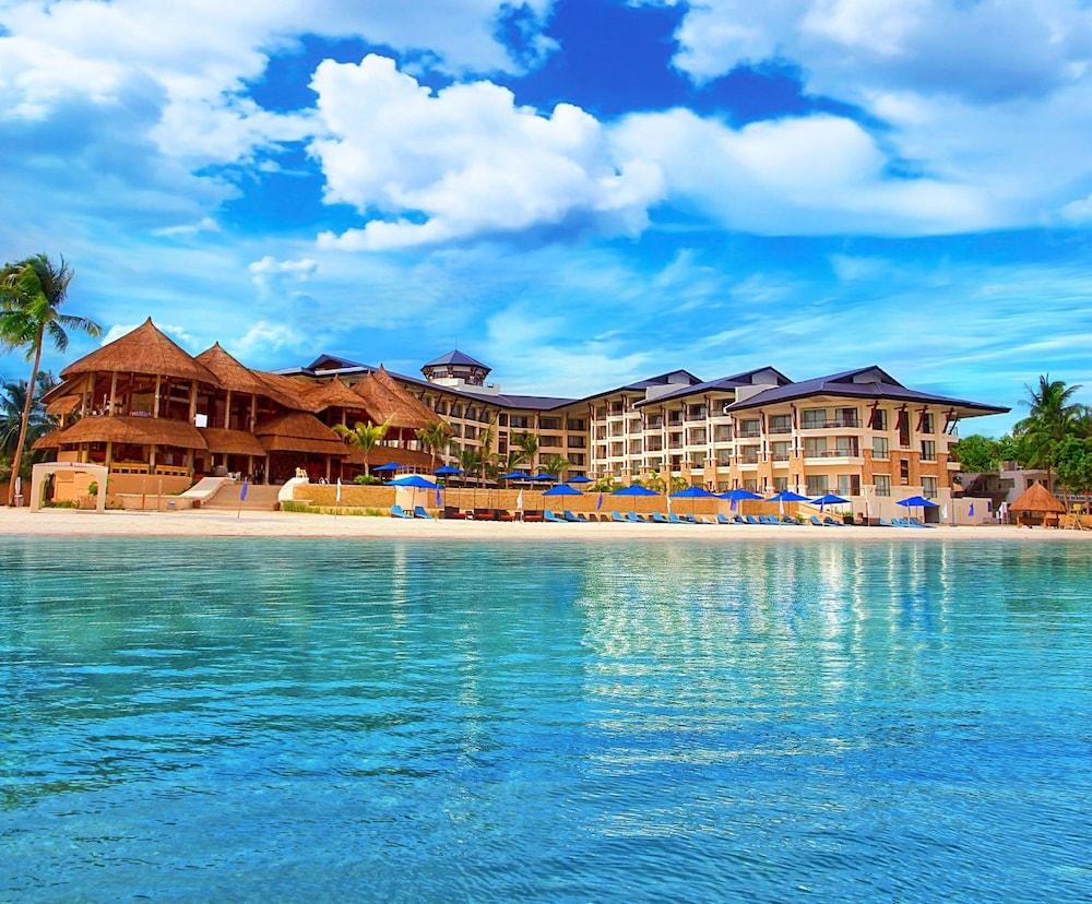 เดอะ เบลเลวู รีสอร์ท ปางเลา ภายนอก รูปภาพ The resort's main building